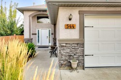 544 Couleesprings Crescent SOUTH Lethbridge, AB T1K 5R3