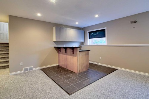 544 Couleesprings Crescent South, Lethbridge, AB - Indoor Photo Showing Other Room