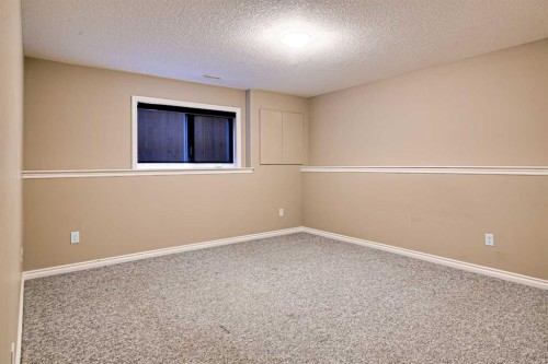544 Couleesprings Crescent South, Lethbridge, AB - Indoor Photo Showing Other Room