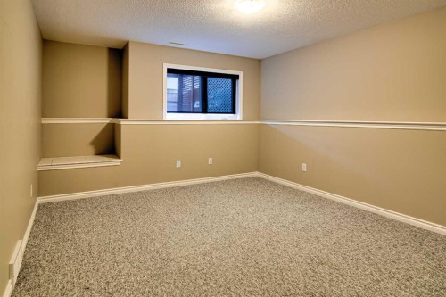 544 Couleesprings Crescent South, Lethbridge, AB - Indoor Photo Showing Other Room