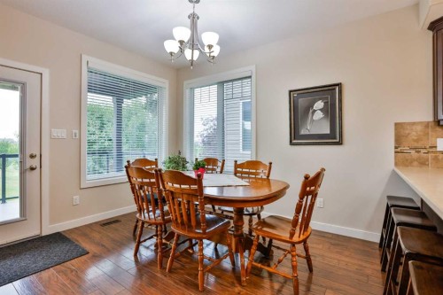 1577 Coalbanks Boulevard West, Lethbridge, AB - Indoor Photo Showing Dining Room