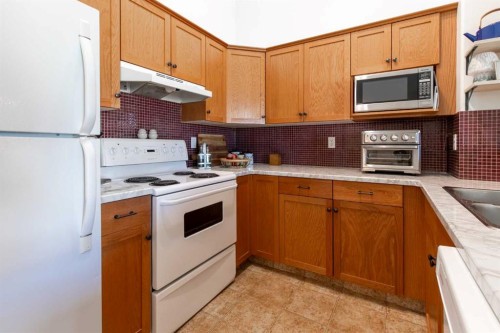 198 Blackfoot Boulevard West, Lethbridge, AB 