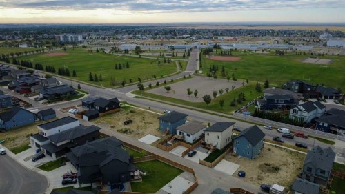 403 Caledonia Boulevard West, Lethbridge, AB - Outdoor With View