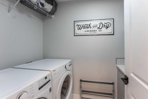 2006 30A Avenue, Coaldale, AB - Indoor Photo Showing Laundry Room
