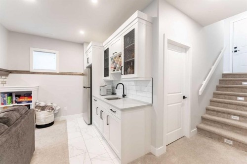 2006 30A Avenue, Coaldale, AB - Indoor Photo Showing Other Room