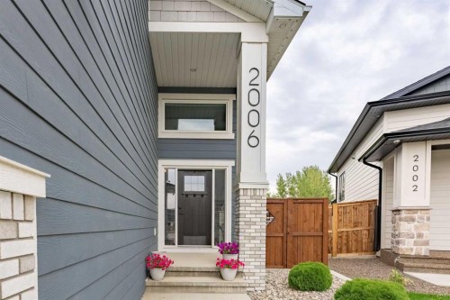 2006 30A Avenue, Coaldale, AB - Outdoor With Exterior
