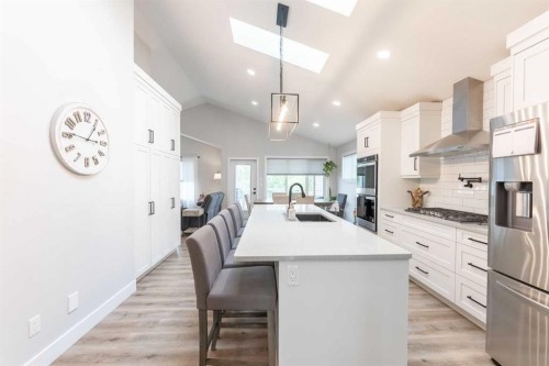 2006 30A Avenue, Coaldale, AB - Indoor Photo Showing Kitchen With Upgraded Kitchen