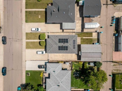 1726 13 Avenue South, Lethbridge, AB - Outdoor