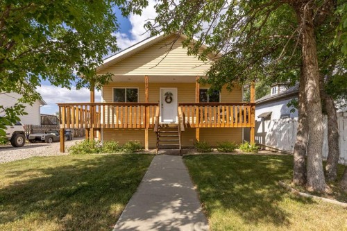 177 E 400 N, Raymond, AB 