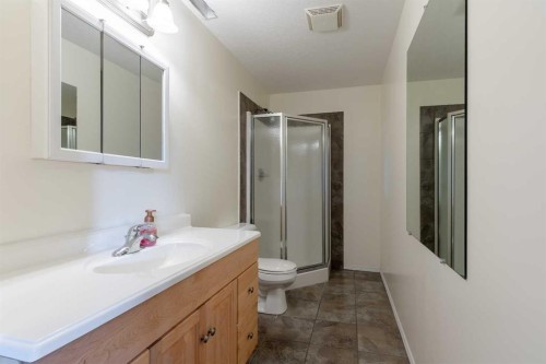 177 E 400 N, Raymond, AB 