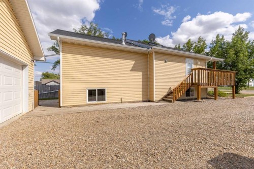 177 E 400 N, Raymond, AB 