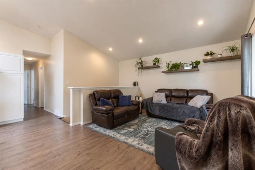 177 E 400 N, Raymond, AB 