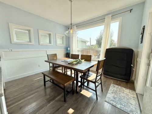 55 Riverhurst Cove West, Lethbridge, AB - Indoor Photo Showing Dining Room