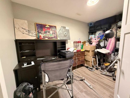 55 Riverhurst Cove West, Lethbridge, AB - Indoor Photo Showing Other Room