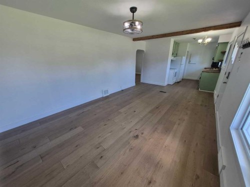 4931 54 Avenue, Taber, AB - Indoor Photo Showing Other Room