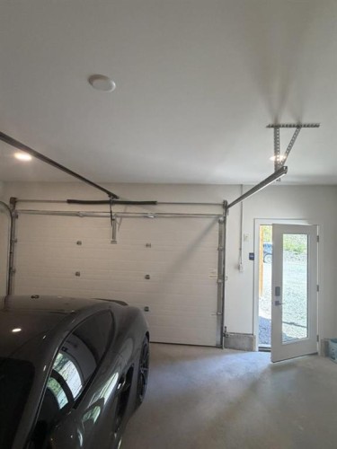 105 Pine Point, Blairmore, AB - Indoor Photo Showing Garage