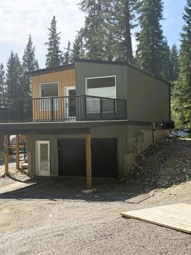 105 Pine Point, Blairmore, AB - Outdoor