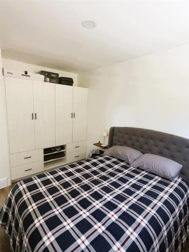 105 Pine Point, Blairmore, AB - Indoor Photo Showing Bedroom