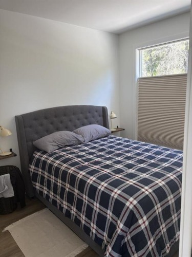 105 Pine Point, Blairmore, AB - Indoor Photo Showing Bedroom