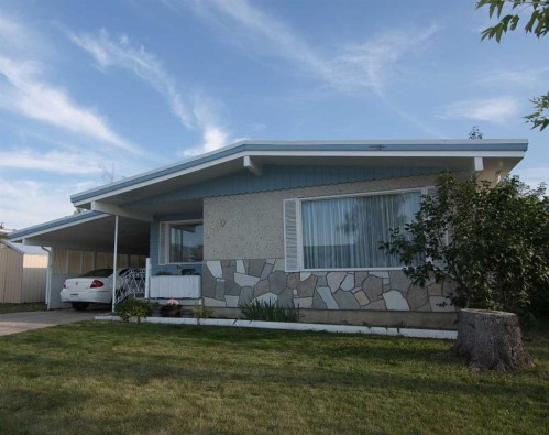 1710 15 Avenue North, Lethbridge, AB 