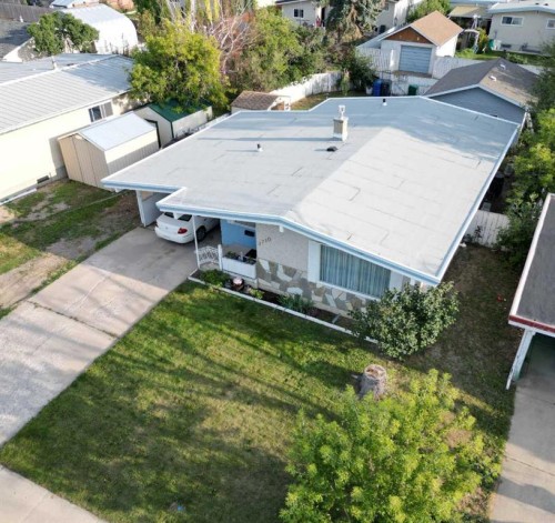 1710 15 Avenue North, Lethbridge, AB 