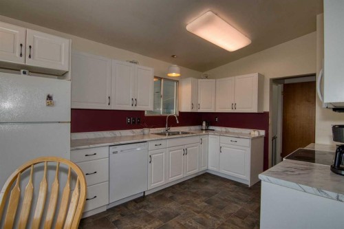 1710 15 Avenue North, Lethbridge, AB 