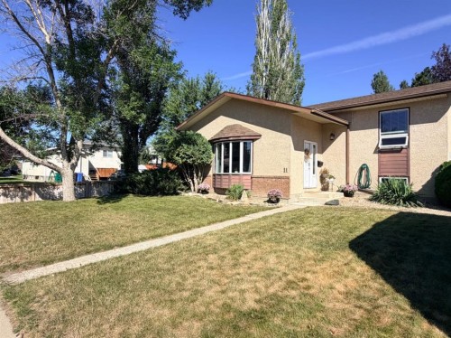 11 Lakhota Crescent West, Lethbridge, AB - Outdoor
