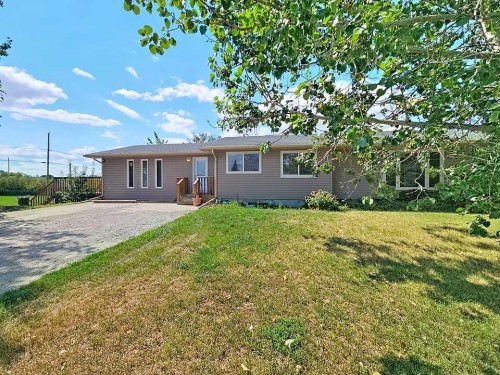 504 5 Street, Warner, AB - Outdoor
