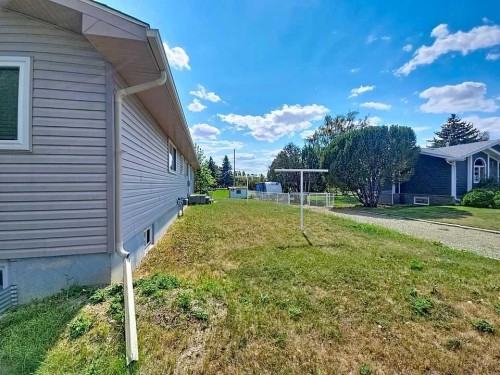 504 5 Street, Warner, AB - Outdoor