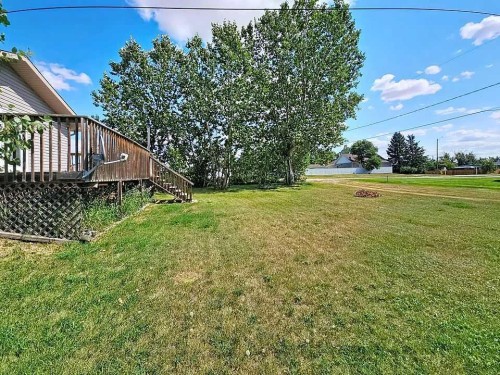 504 5 Street, Warner, AB - Outdoor
