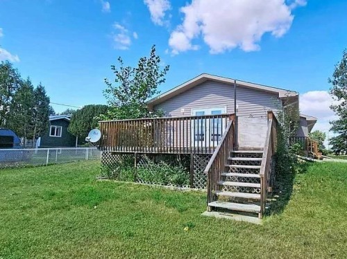 504 5 Street, Warner, AB - Outdoor With Deck Patio Veranda