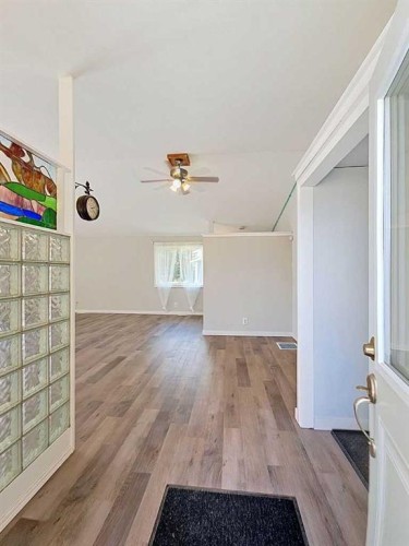 504 5 Street, Warner, AB - Indoor Photo Showing Other Room