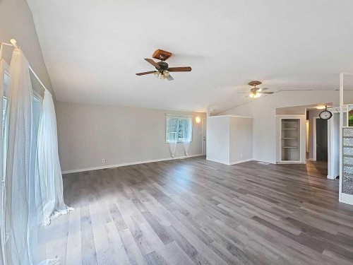 504 5 Street, Warner, AB - Indoor Photo Showing Other Room