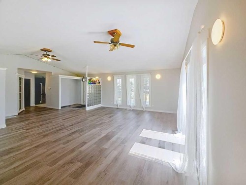 504 5 Street, Warner, AB - Indoor Photo Showing Other Room