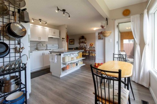 1721 20 Street South, Lethbridge, AB 