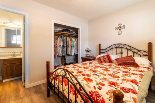 1721 20 Street South, Lethbridge, AB 
