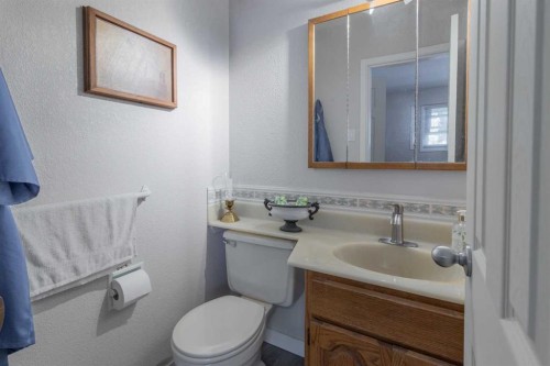 1721 20 Street South, Lethbridge, AB 