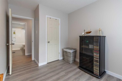1721 20 Street South, Lethbridge, AB 