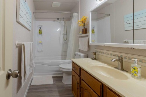 1721 20 Street South, Lethbridge, AB 