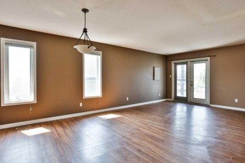 5-734 Heritage Boulevard West, Lethbridge, AB - Indoor Photo Showing Other Room