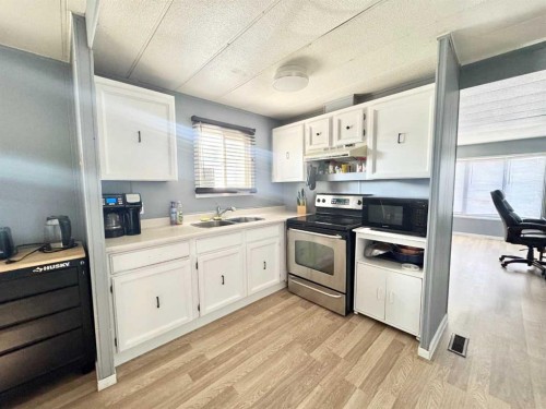 15-2715 Westside Drive West, Lethbridge, AB 