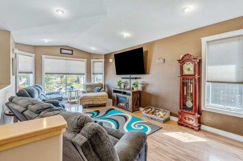 706 Centennial Avenue, Nobleford, AB 
