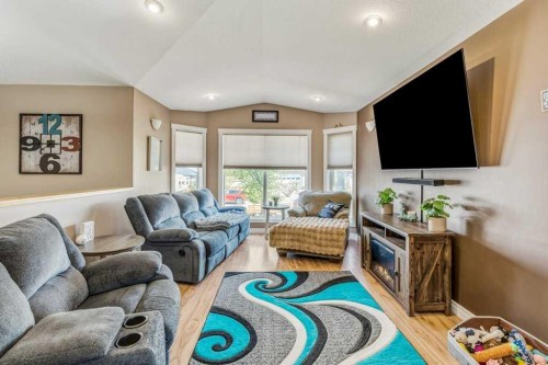 706 Centennial Avenue, Nobleford, AB 