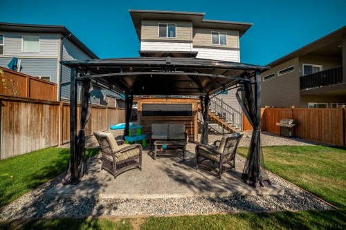 917 Atlantic Cove West, Lethbridge, AB 