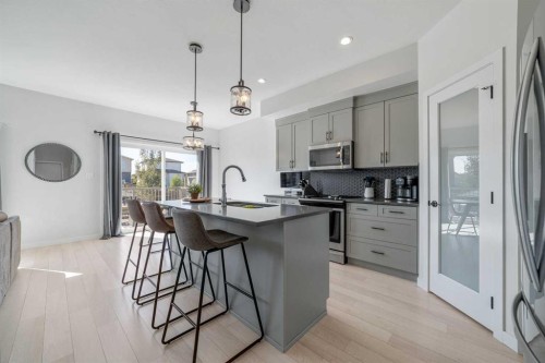 917 Atlantic Cove West, Lethbridge, AB 