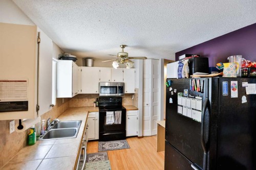 49 Meadowlark Boulevard North, Lethbridge, AB 