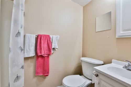 49 Meadowlark Boulevard North, Lethbridge, AB 