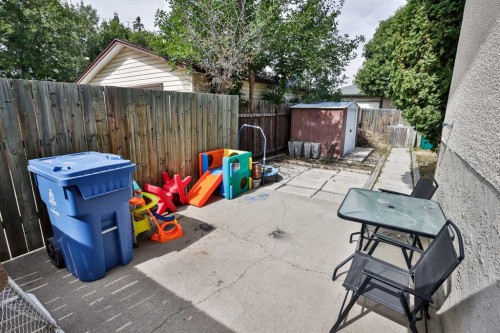 49 Meadowlark Boulevard North, Lethbridge, AB 