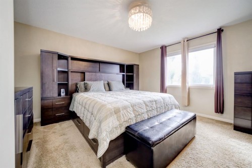 176 Coalbanks Boulevard West, Lethbridge, AB 