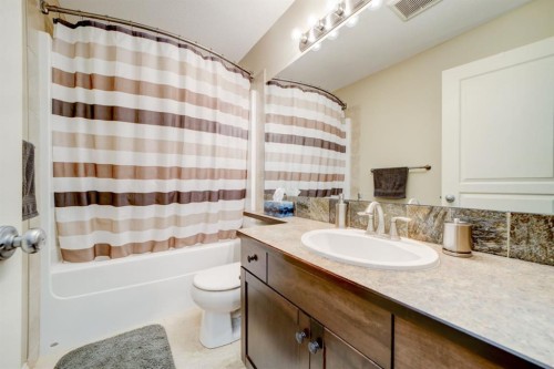 176 Coalbanks Boulevard West, Lethbridge, AB 